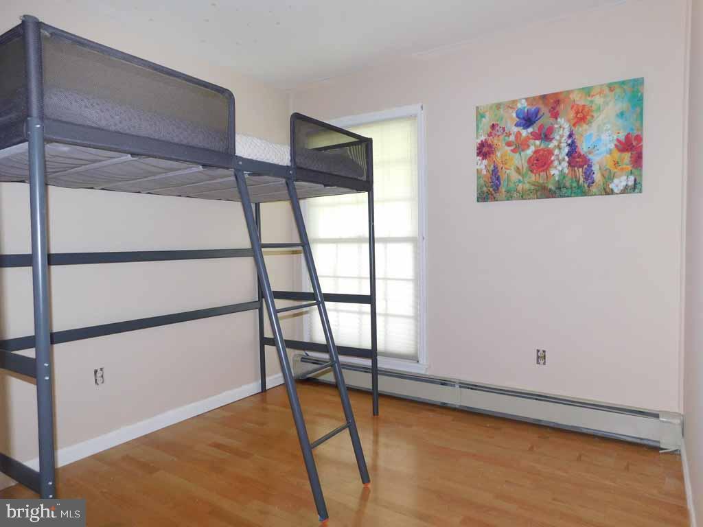 10 Beechtree Road Levittown, PA 19057 - Photo 13 of 18 Bedroom 3