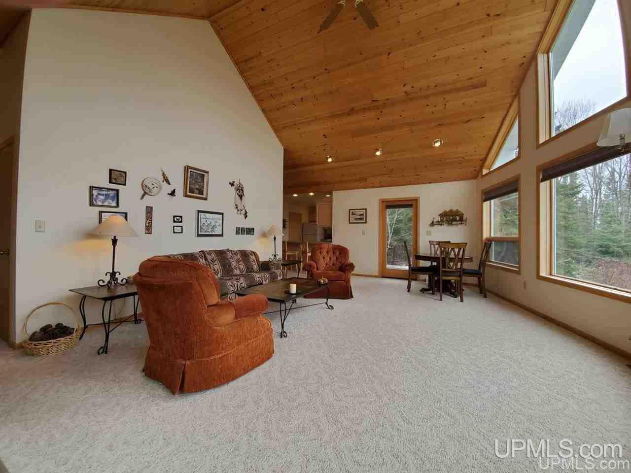 16645 Bayshore Road Lanse, MI 49946 - Photo 16 of 43 Gallery Image 16