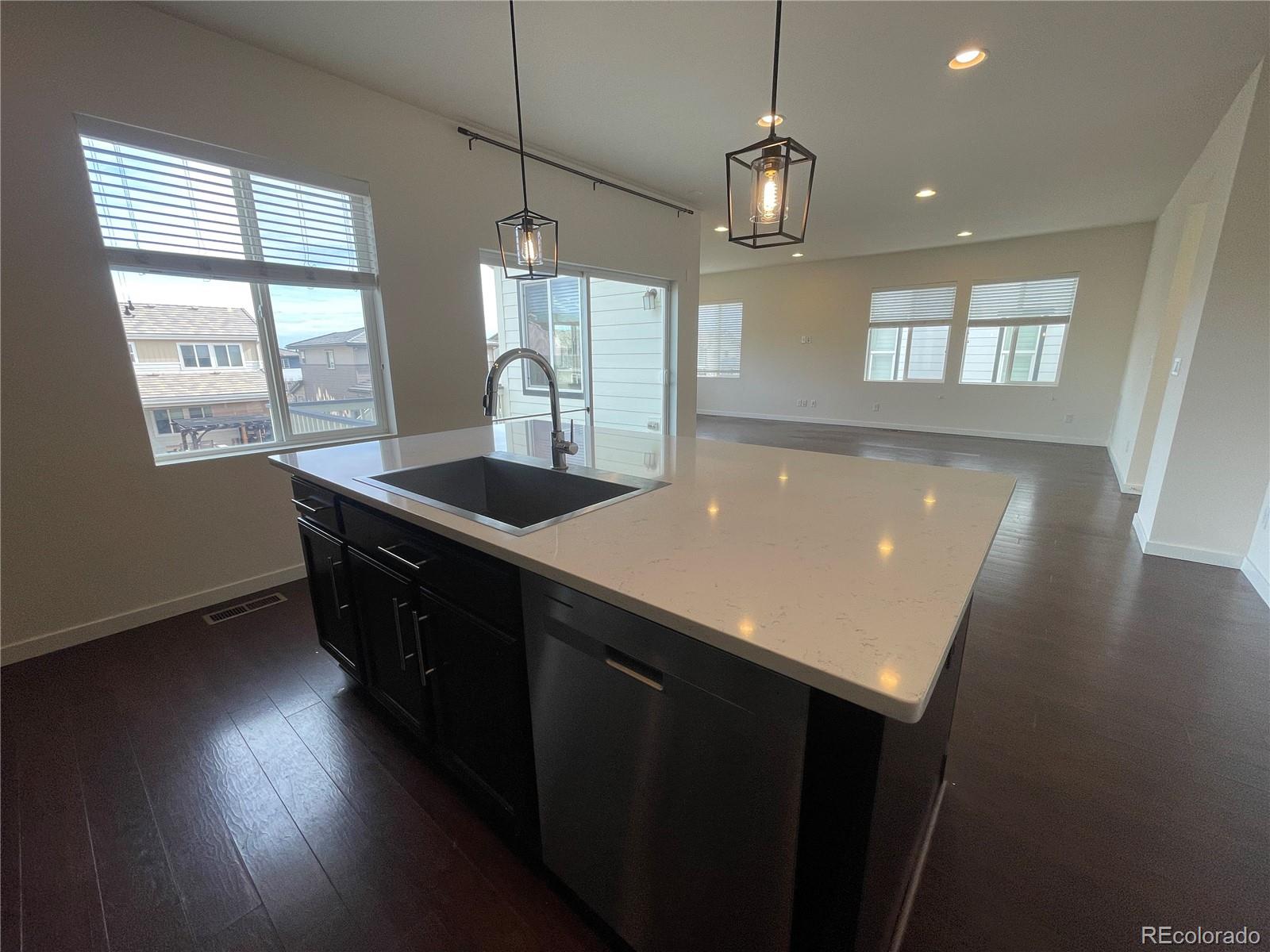 10951 Touchstone Loop Parker, CO 80134 - Photo 3 of 35