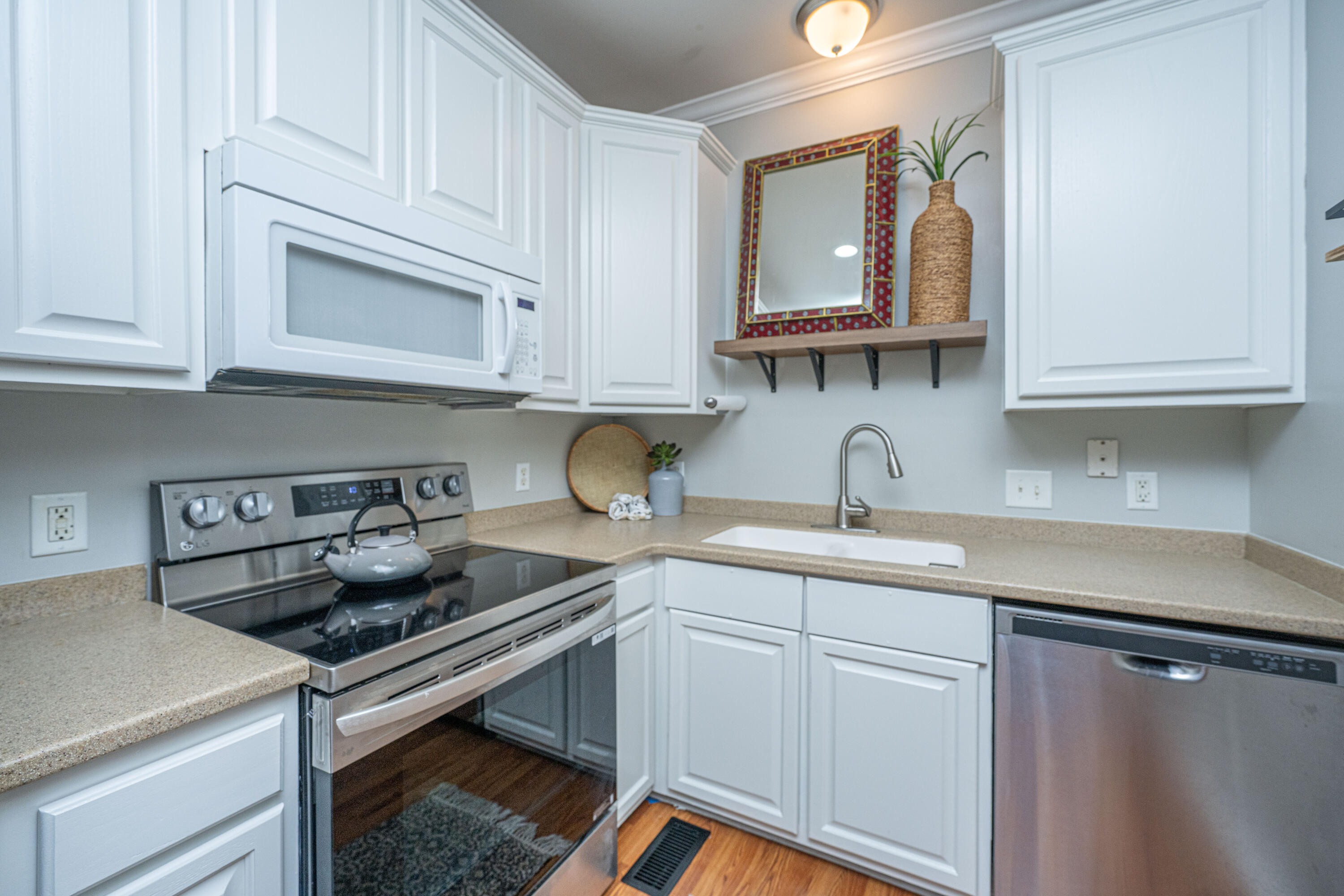 118 Congress Street, Unit B Charleston, SC 29403 - Photo 15 of 32 318CongressStUnitB014