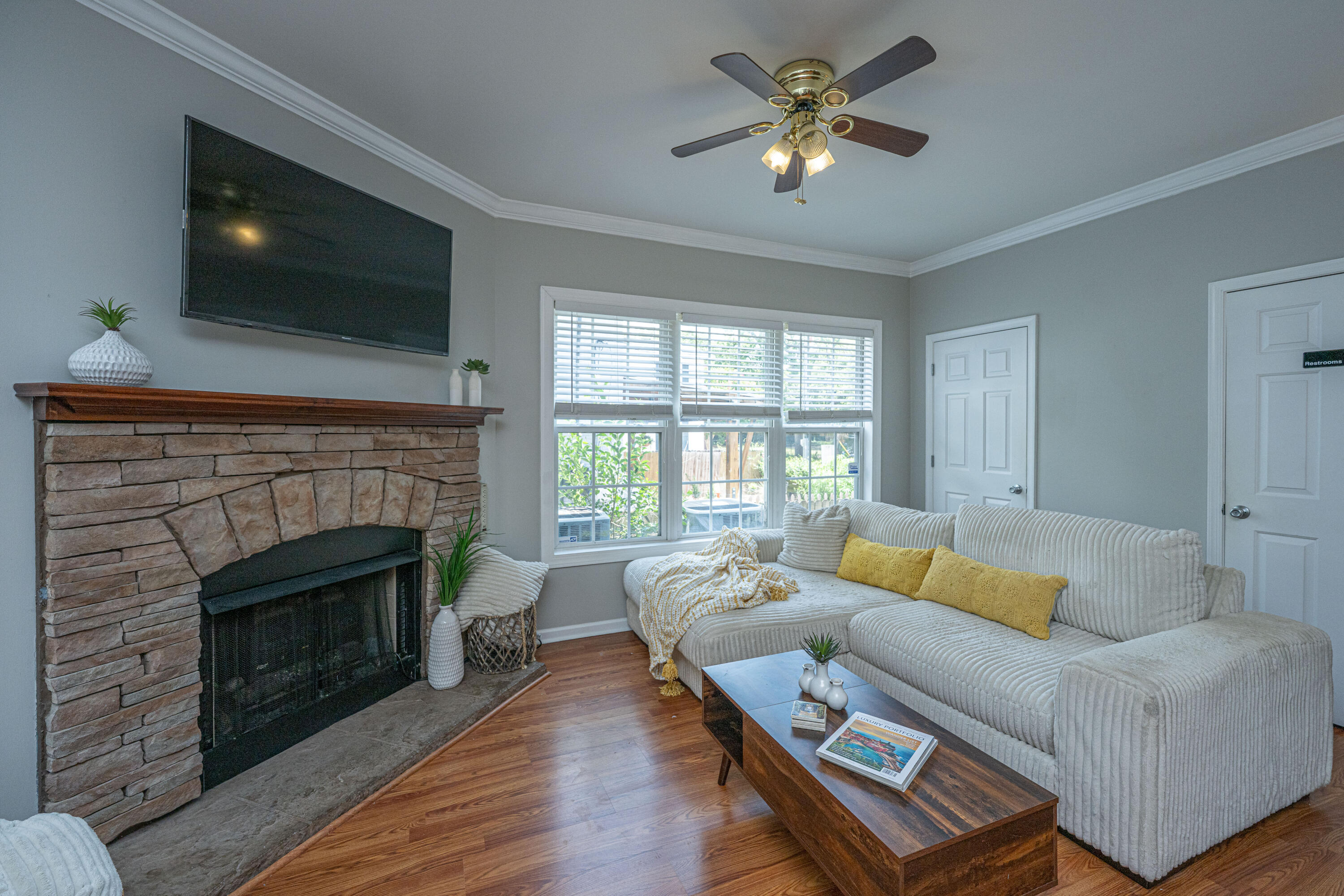 118 Congress Street, Unit B Charleston, SC 29403 - Photo 5 of 32 318CongressStUnitB009