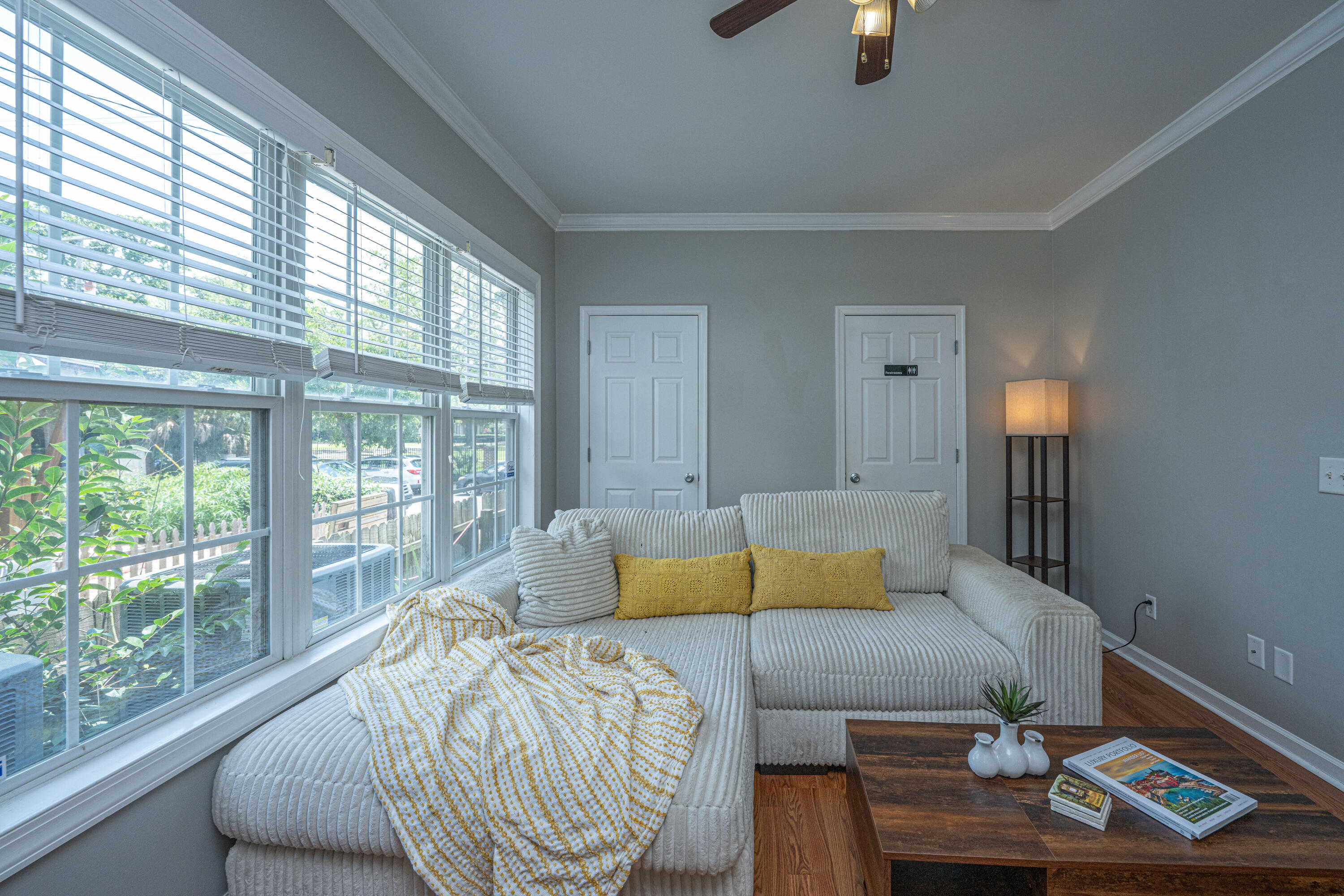 118 Congress Street, Unit B Charleston, SC 29403 - Photo 6 of 32 318CongressStUnitB008