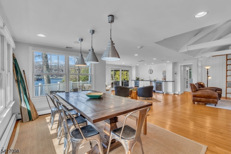 140 Lake End Road Newfoundland, NJ 07435 - Photo 7 of 48