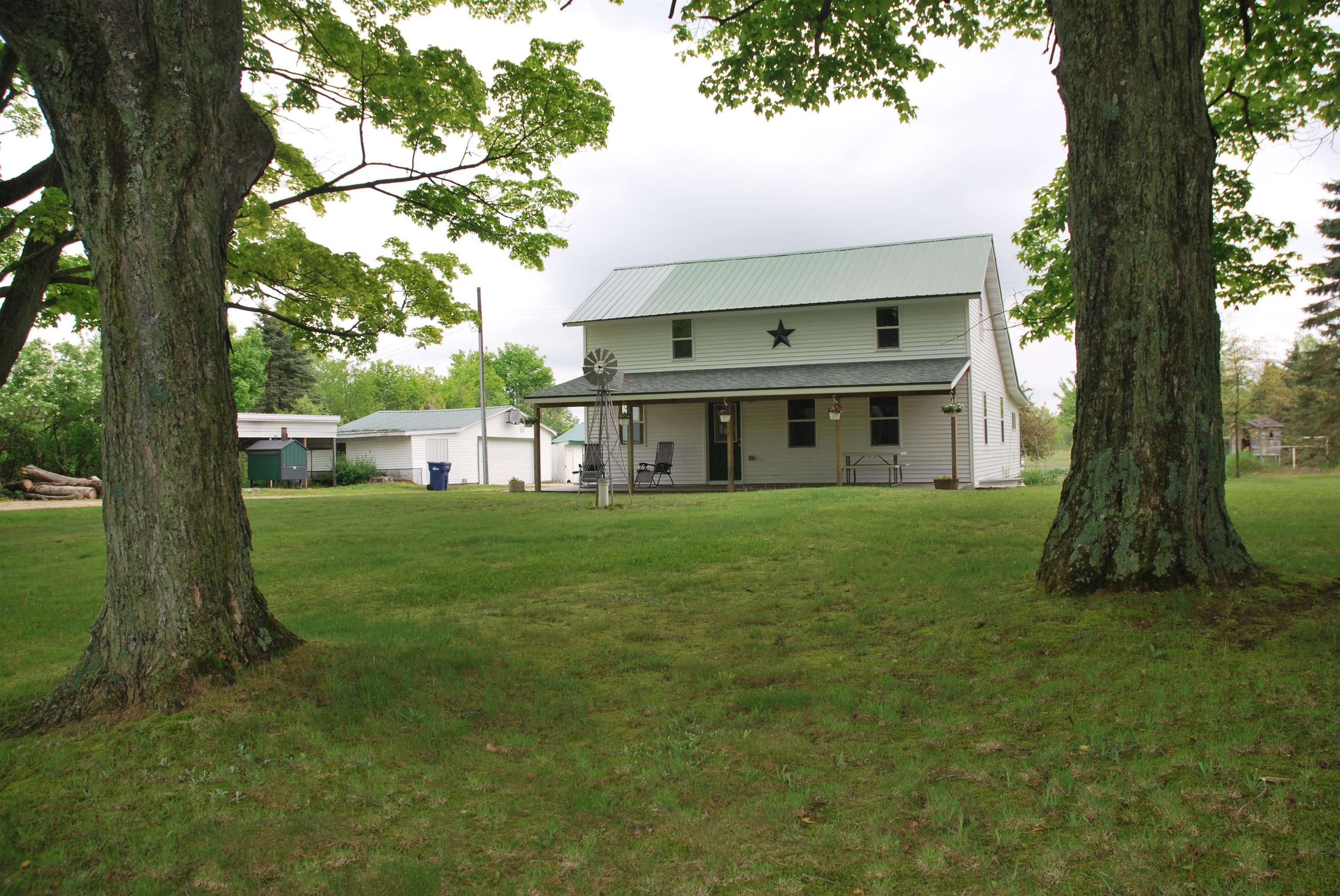 11730 North 17 Road Buckley, MI 49620 - Photo 1 of 89