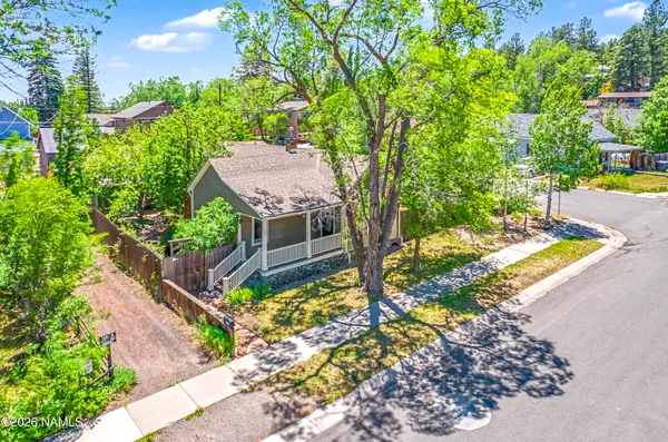 $850,000 | 725 West Summit Avenue, Flagstaff, AZ 86001