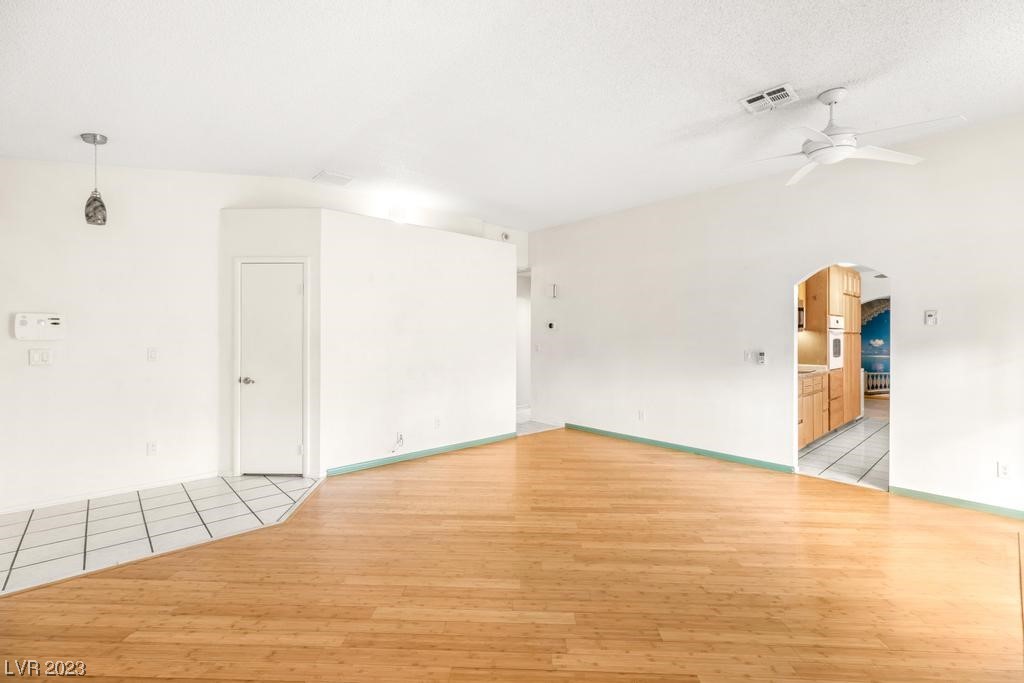 641 West Victory Road Henderson, NV 89015 - Photo 12 of 37