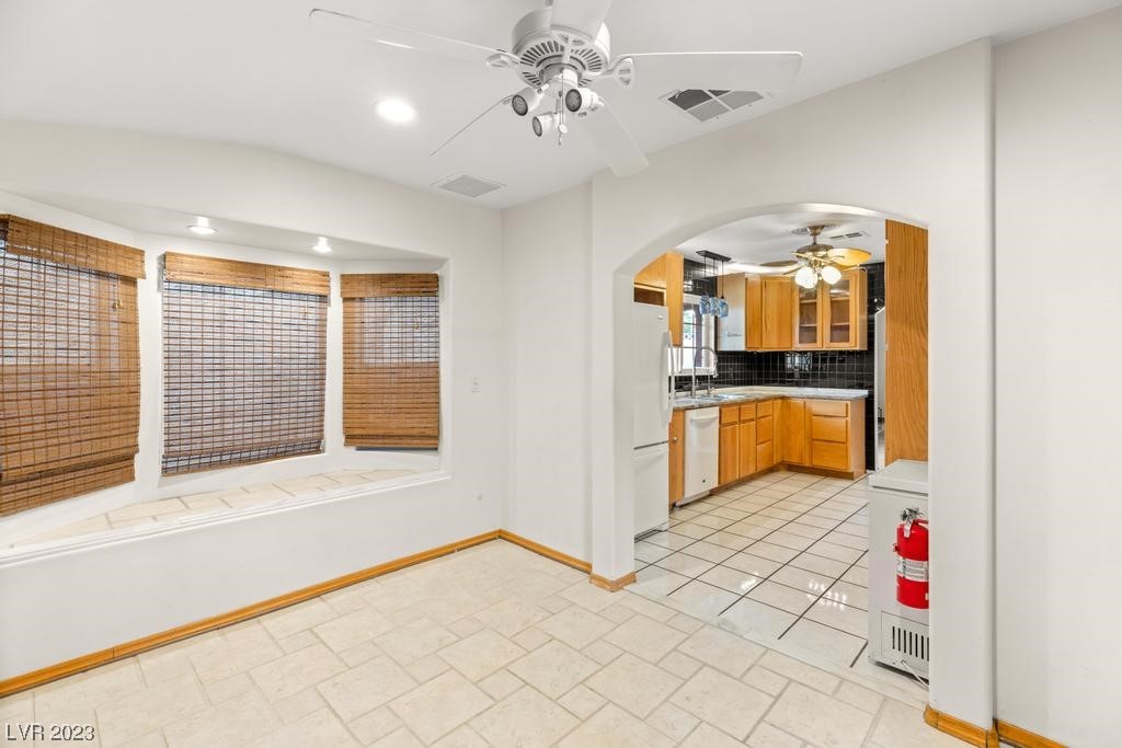 641 West Victory Road Henderson, NV 89015 - Photo 17 of 37