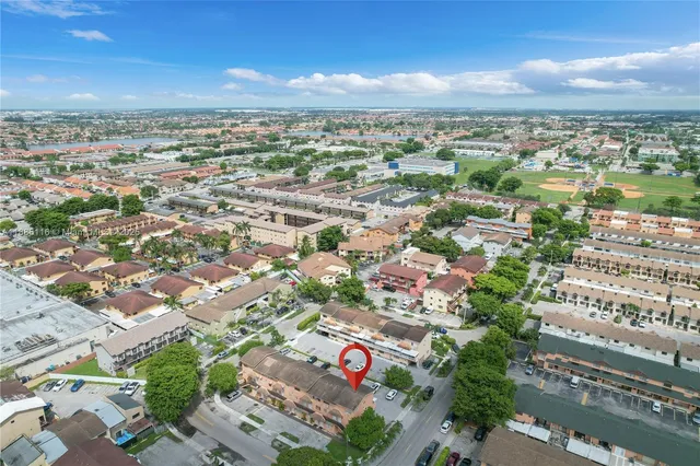 $2,000 | 2261 West 53rd Street, Unit 13, Hialeah, FL 33016