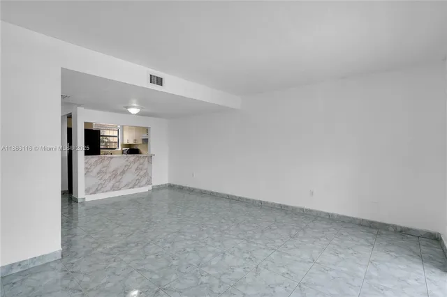 $2,000 | 2261 West 53rd Street, Unit 13, Hialeah, FL 33016