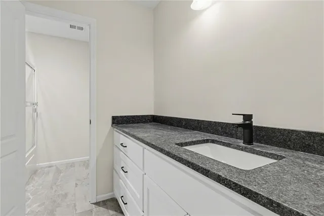 $1,850,000 | 11105 Northwest 77th Terrace, Parkville, MO 64152