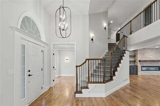 $1,850,000 | 11105 Northwest 77th Terrace, Parkville, MO 64152