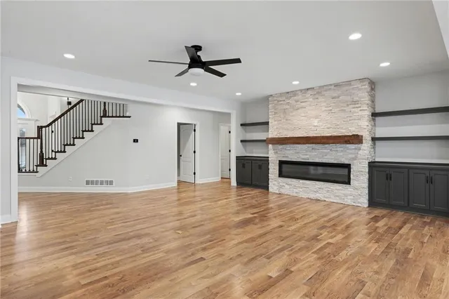 $1,850,000 | 11105 Northwest 77th Terrace, Parkville, MO 64152