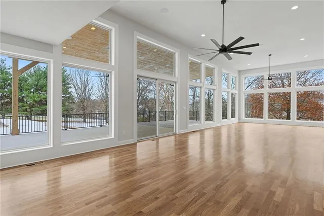 $1,850,000 | 11105 Northwest 77th Terrace, Parkville, MO 64152