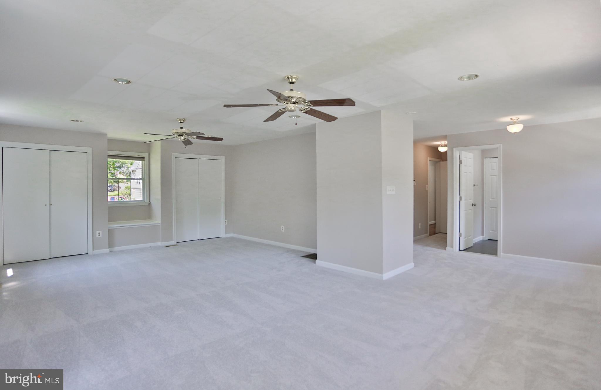 5629 Inverchapel Road Springfield, VA 22151 - Photo 9 of 28 Huge master bedroom