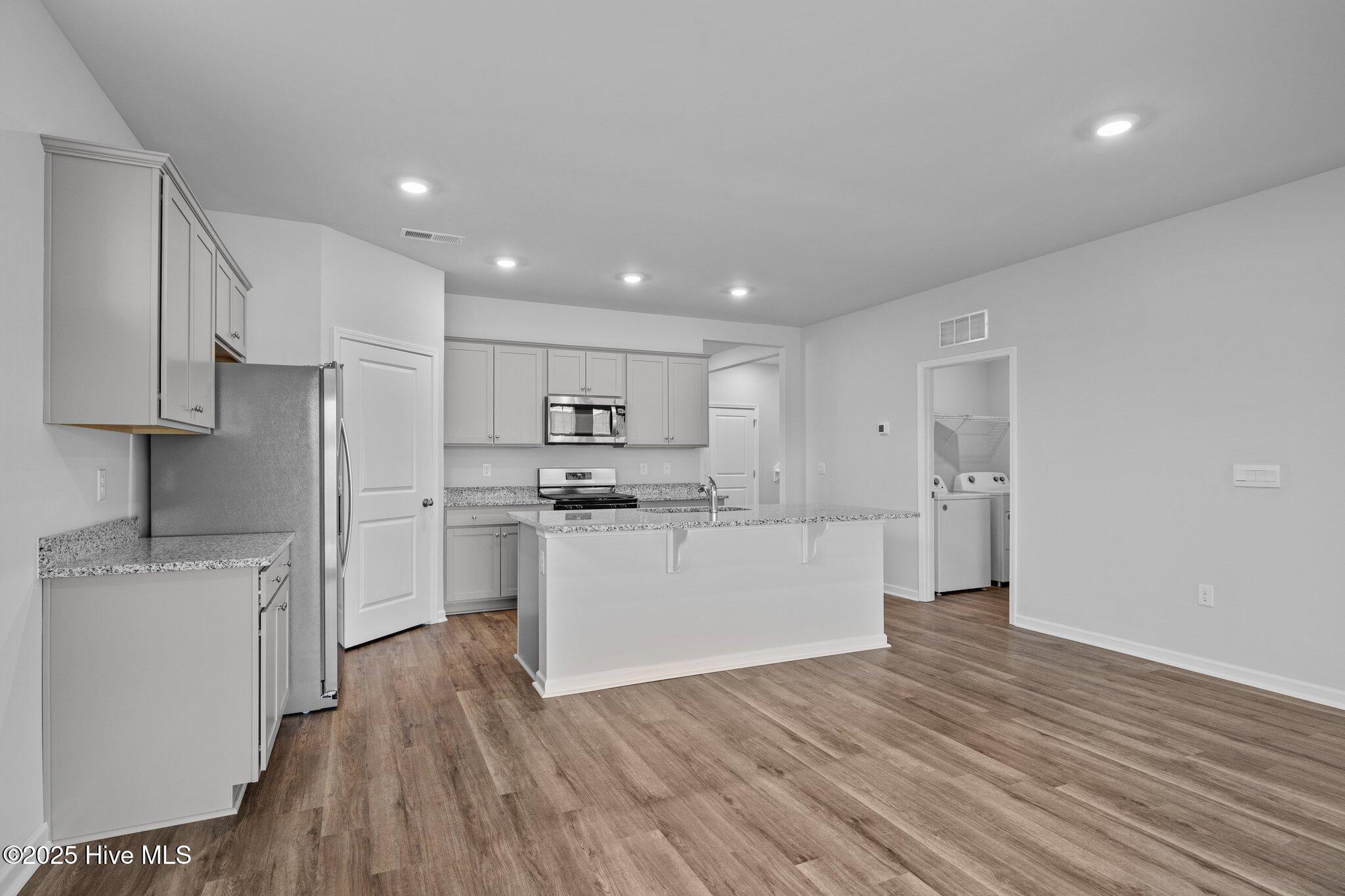 201 Jones Rdg Lane Newport, NC 28570 - Photo 7 of 47