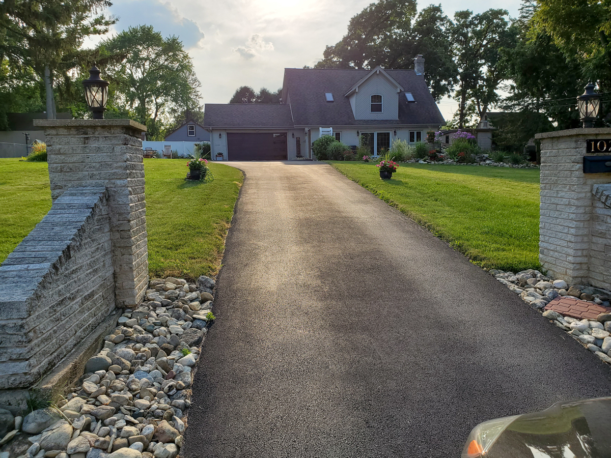 102 Harding Avenue Fox River Grove, IL 60021 - Photo 29 of 29 a view of a house with a garden