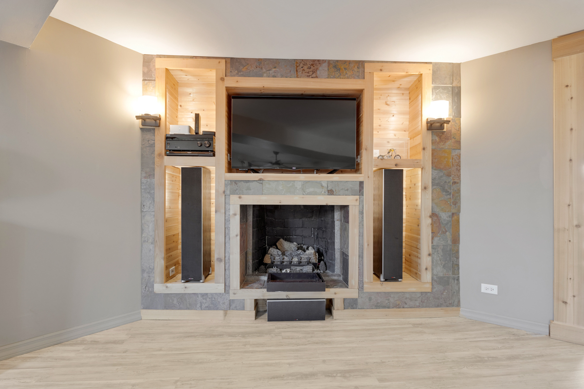 102 Harding Avenue Fox River Grove, IL 60021 - Photo 6 of 29 a living room with furniture and a fireplace