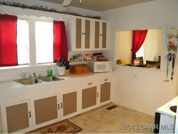 157 Montgomery Road Staunton, VA 24401 - Photo 5 of 19 Gallery Image 5