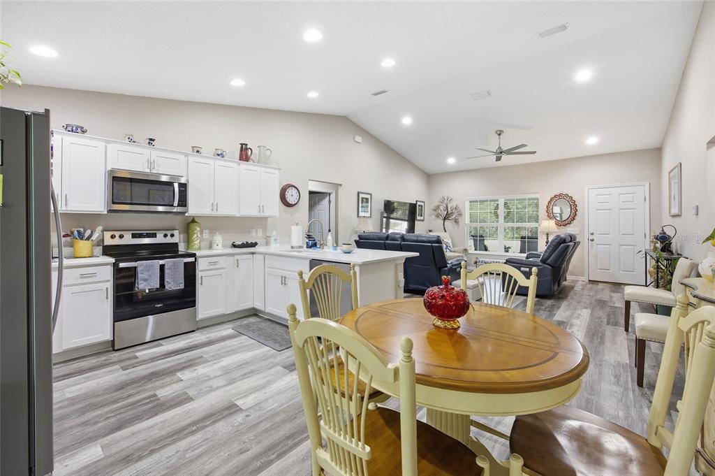 15487 Southeast 91st Ct Road Summerfield, FL 34491 - Photo 8 of 27