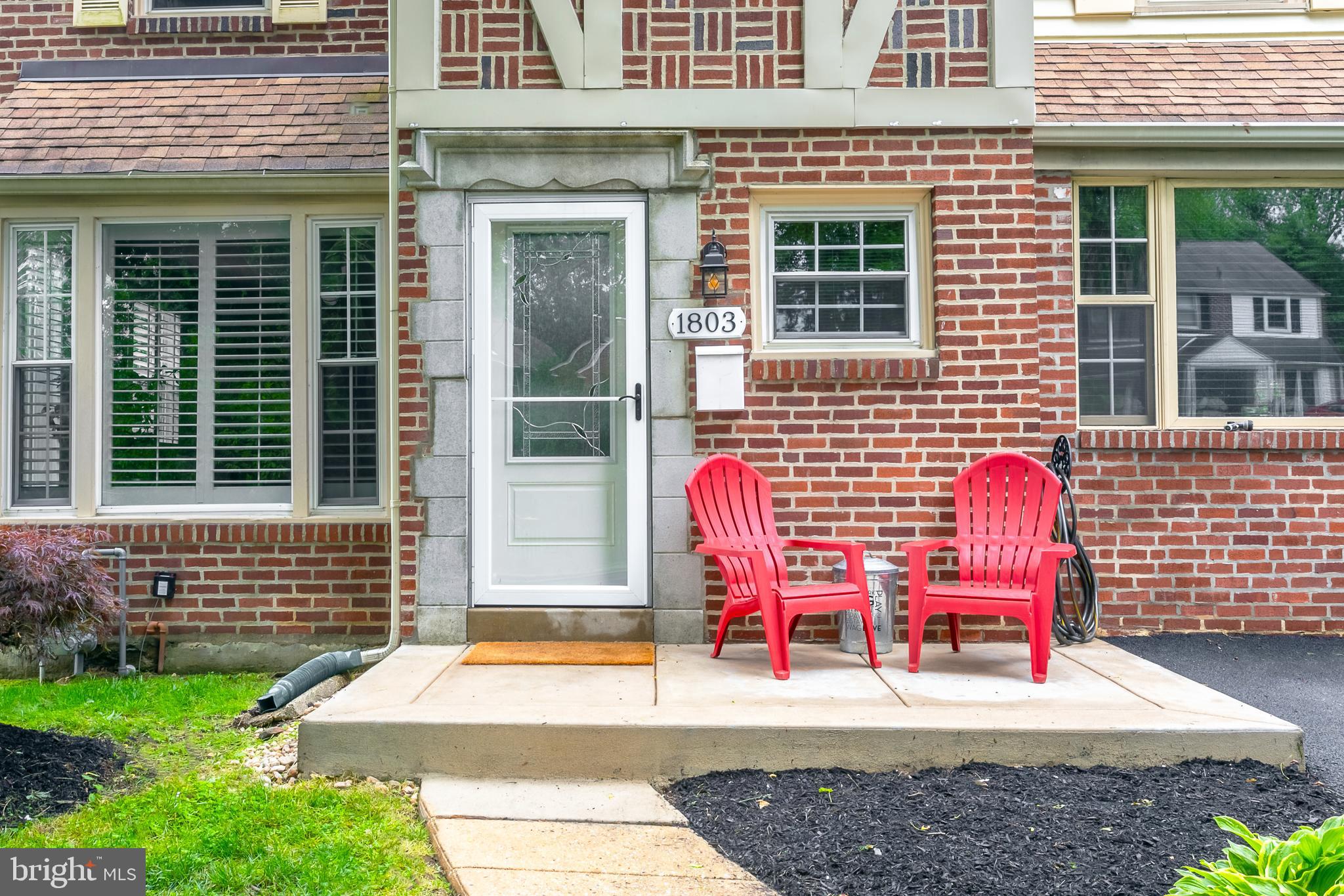 1803 Earlington Road Havertown, PA 19083 - Photo 3 of 33