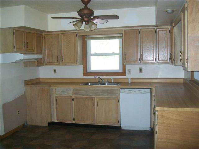 2401 Walnut New Castle, IN 47362 - Photo 2 of 8 Gallery Image 2