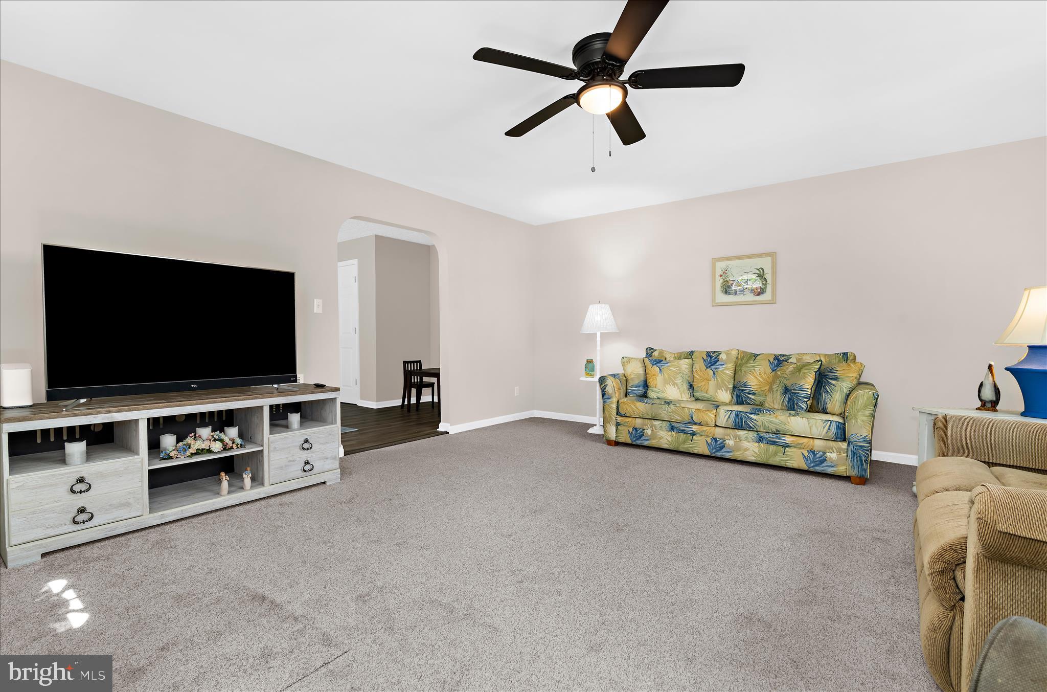 137 Arundel Road Pasadena, MD 21122 - Photo 7 of 55