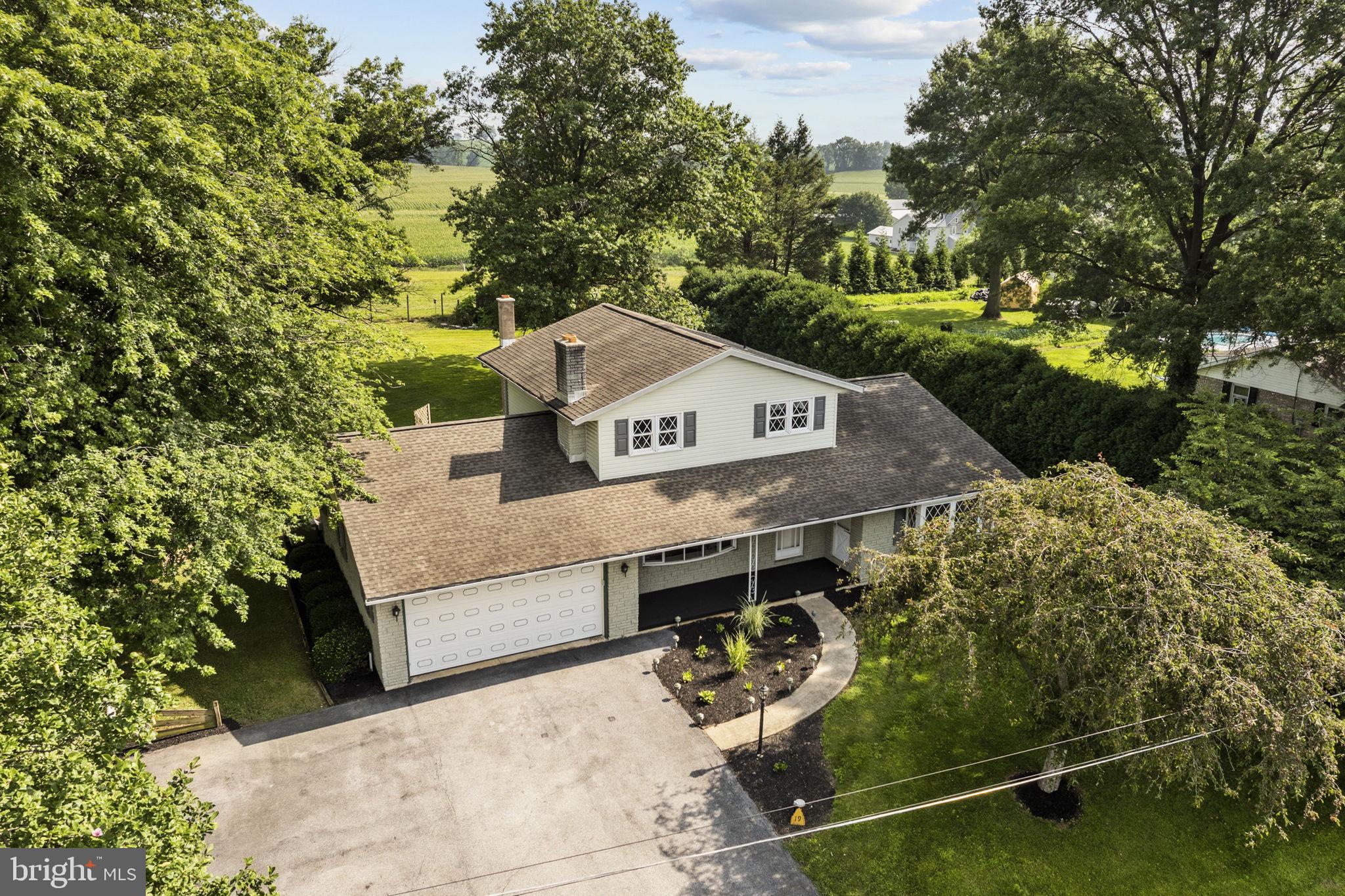 19 Edris Road Womelsdorf, PA 19567 - Photo 1 of 61 Gallery Image 1