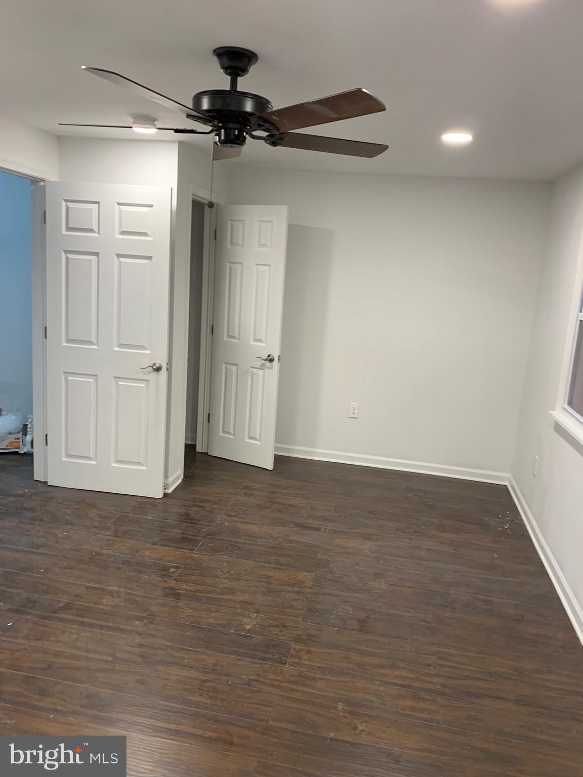 12140 Rambler Road Philadelphia, PA 19154 - Photo 6 of 14 Living Room