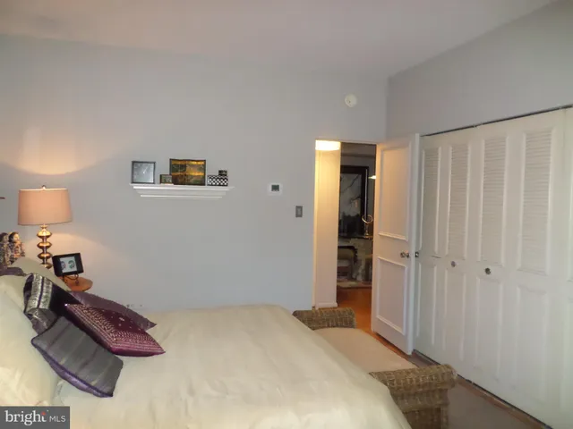 $2,000 | 2939 Van Ness Street Northwest, Unit 516, Washington, DC 20008