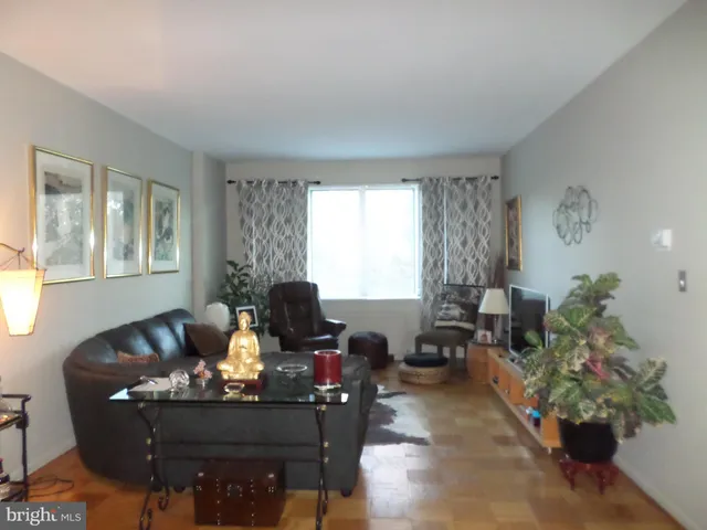 $2,000 | 2939 Van Ness Street Northwest, Unit 516, Washington, DC 20008