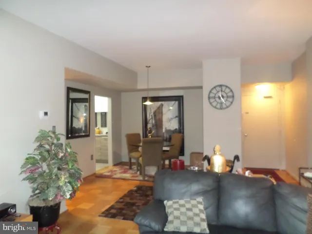 $2,000 | 2939 Van Ness Street Northwest, Unit 516, Washington, DC 20008