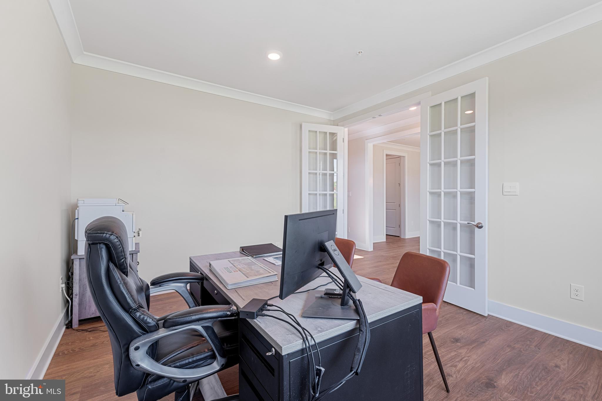 10043 German Road Ellicott City, MD 21042 - Photo 4 of 53