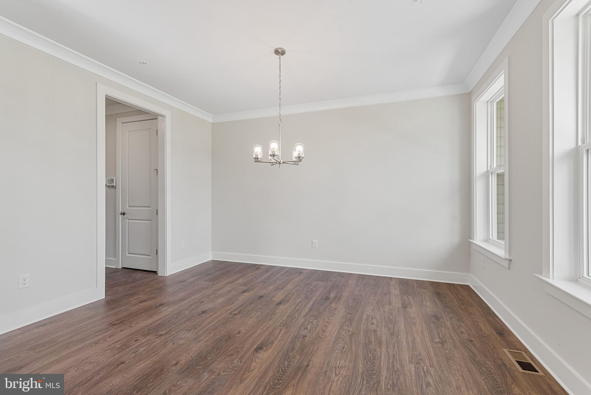 10043 German Road Ellicott City, MD 21042 - Photo 6 of 53