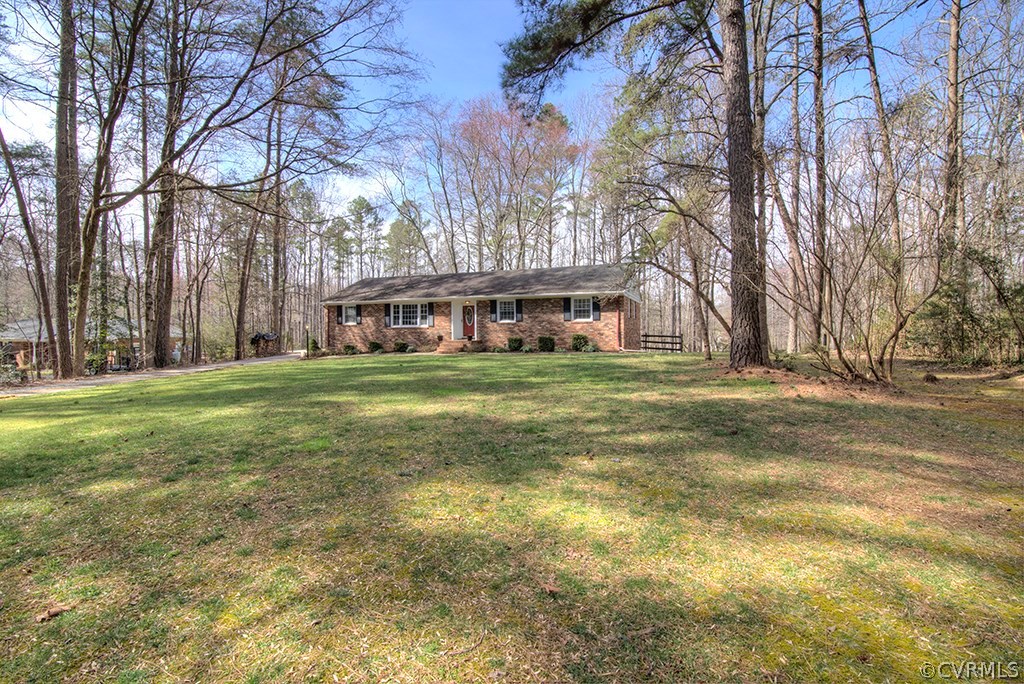 12155 Howards Mill Road Rockville, VA 23146 - Photo 20 of 25 Front Lawn
