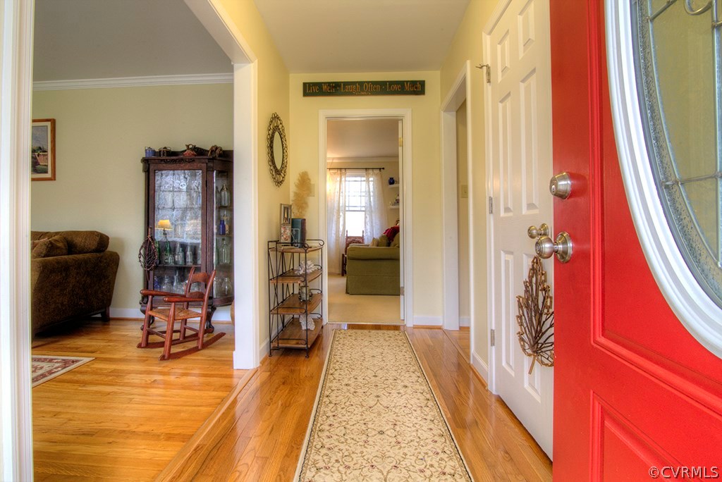 12155 Howards Mill Road Rockville, VA 23146 - Photo 2 of 25 Foyer