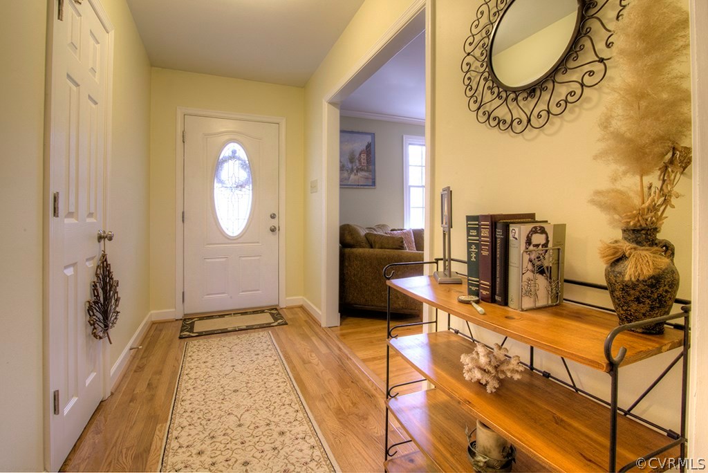 12155 Howards Mill Road Rockville, VA 23146 - Photo 3 of 25 Foyer and front door