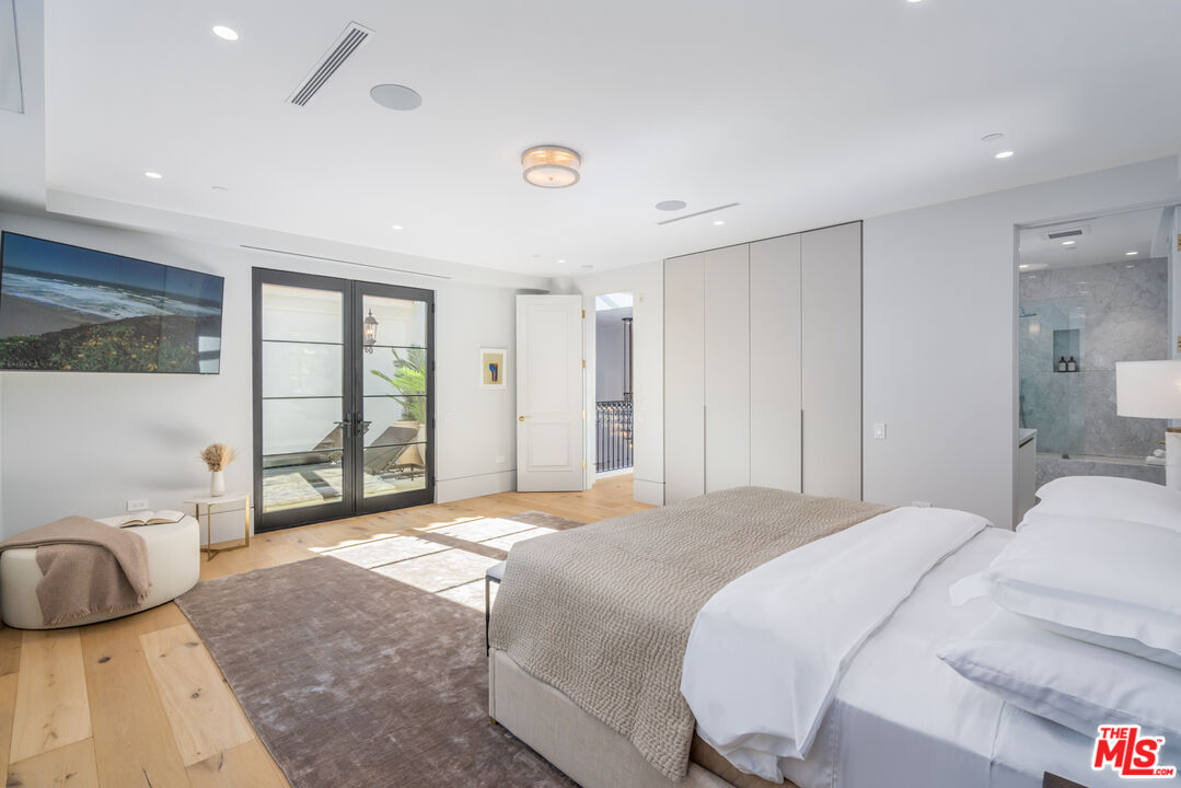 611 North Hillcrest Road Beverly Hills, CA 90210 - Photo 46 of 65