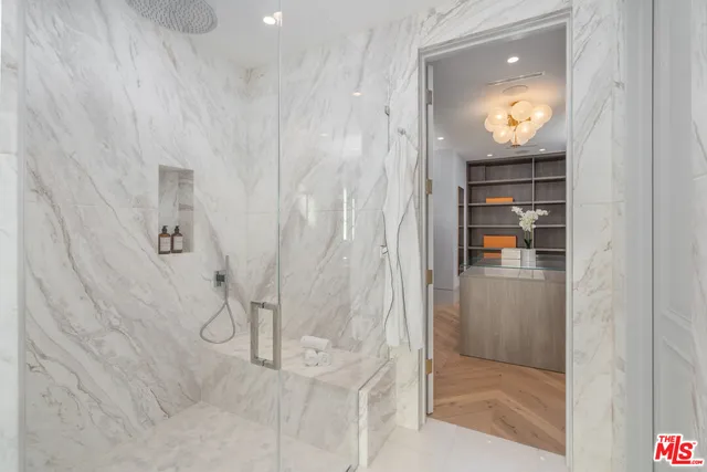 $104,950 | 611 North Hillcrest Road, Beverly Hills, CA 90210