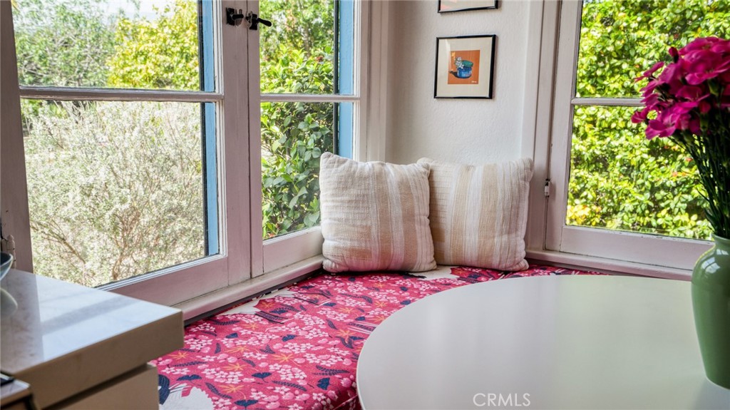 270 Clinton Street Pasadena, CA 91103 - Photo 34 of 75 a view of a door and chair in a room