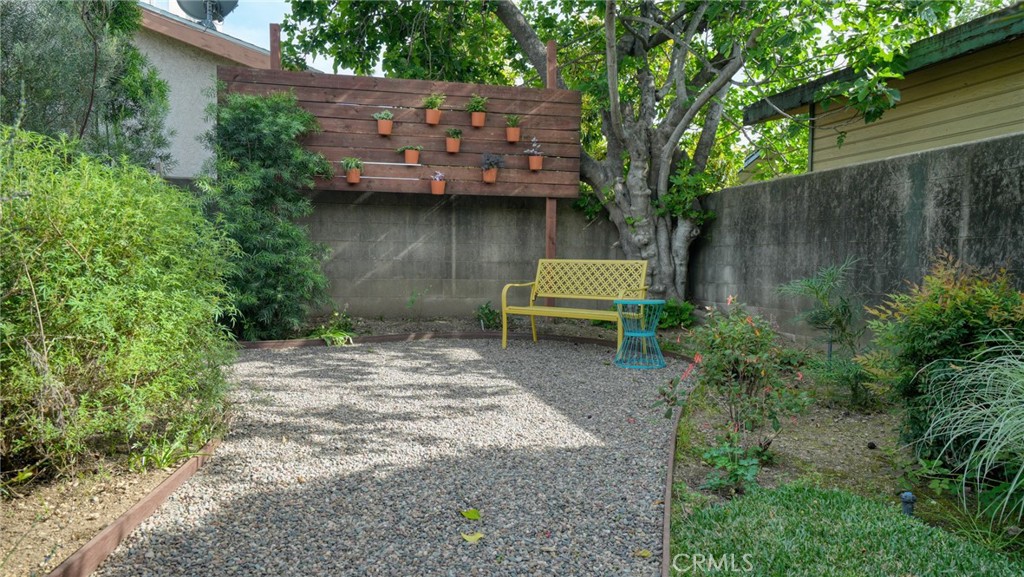 270 Clinton Street Pasadena, CA 91103 - Photo 69 of 75