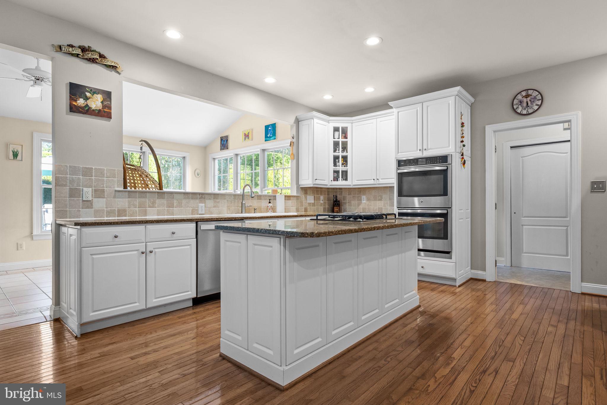 3689 Hancock Lane Doylestown, PA 18902 - Photo 19 of 78 Classic White Cabinets