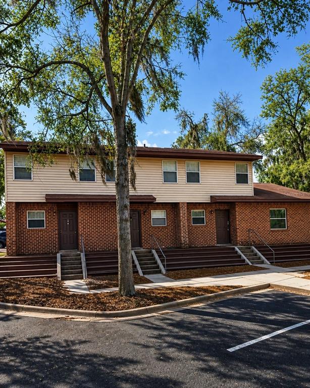 1185 Bentley Road, Unit 4 Leesburg, FL 34748 - Photo 1 of 2