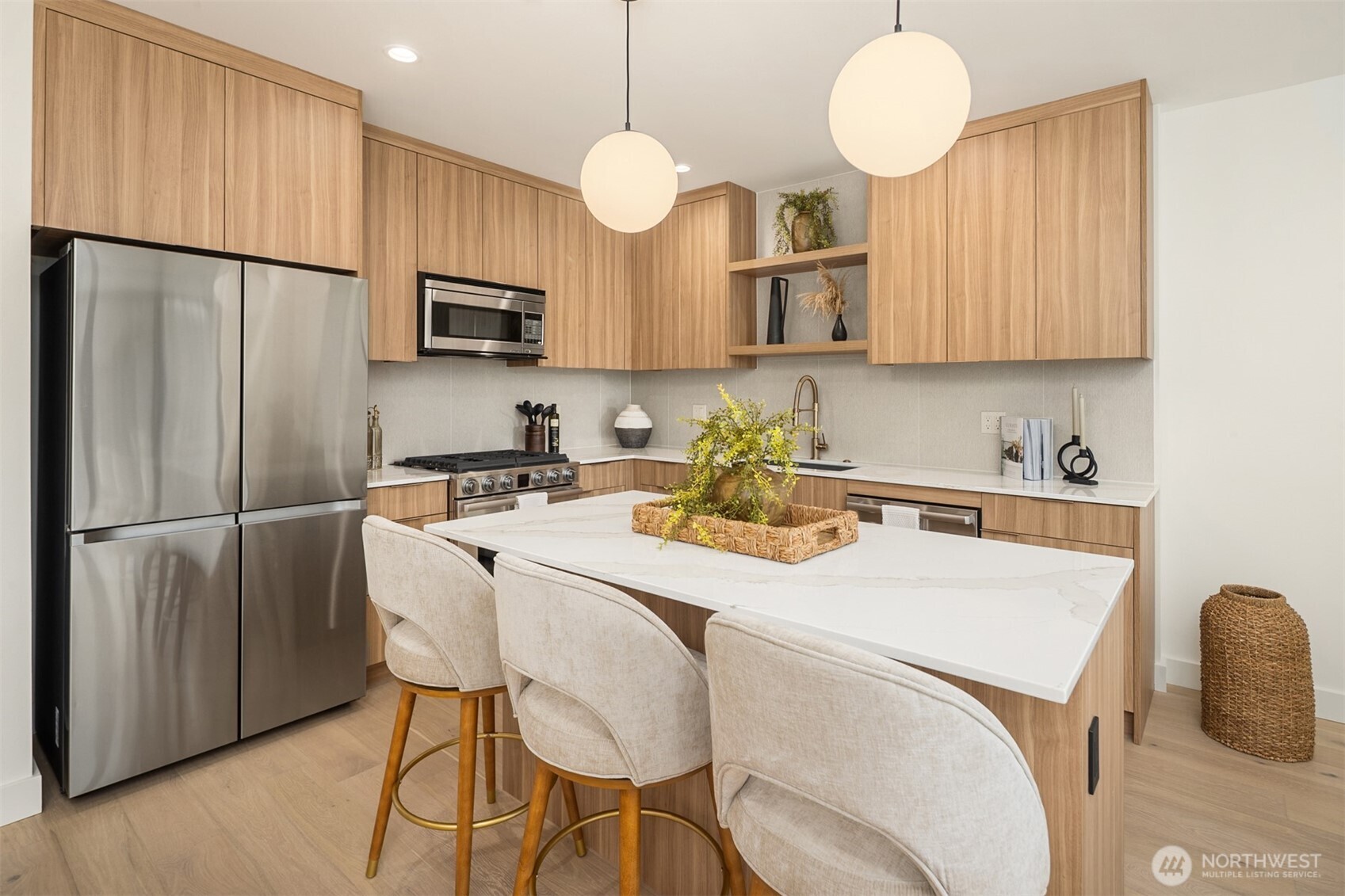 614 5th Avenue South, Unit C108 Edmonds, WA 98020 - Photo 4 of 23