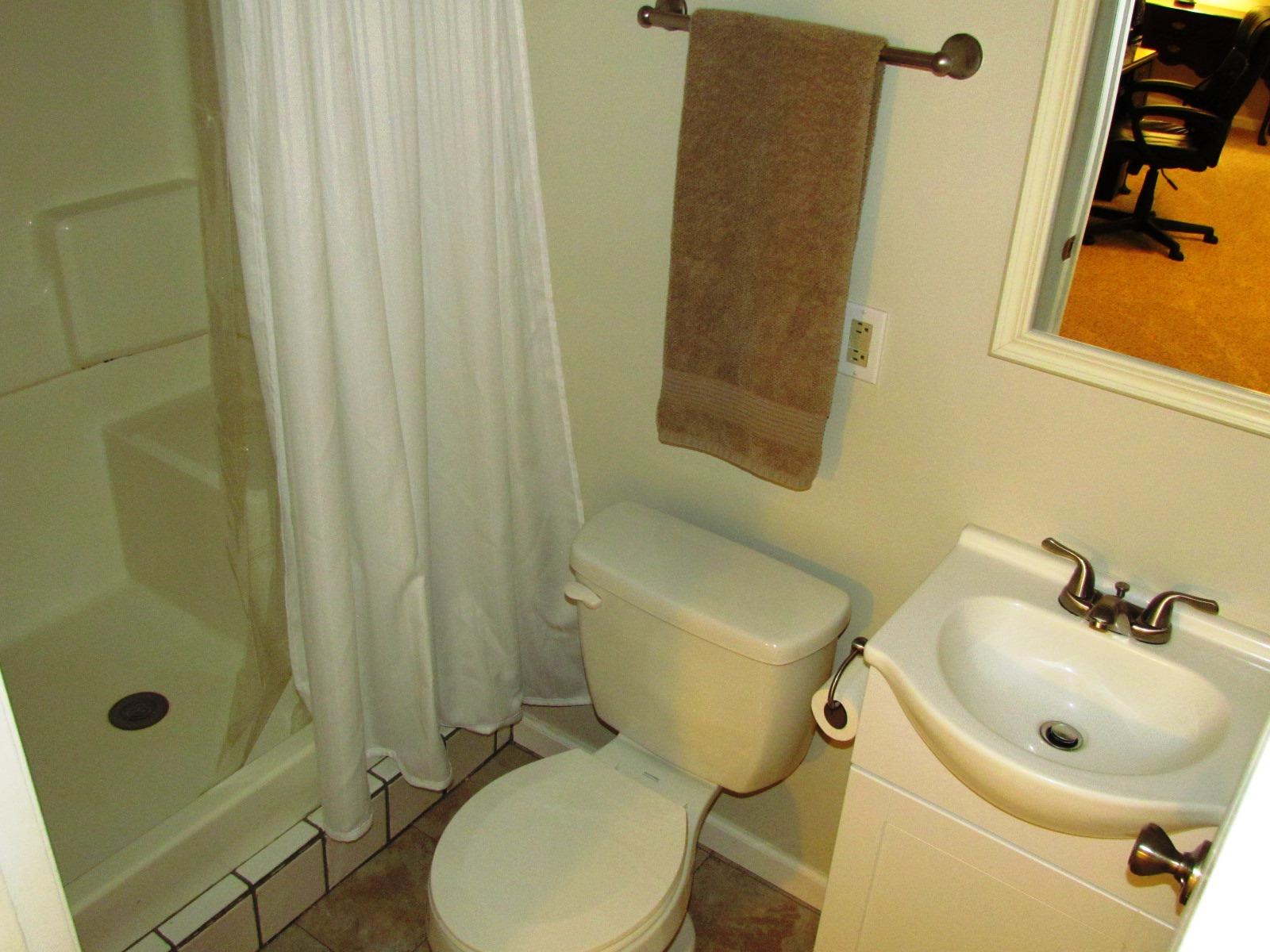 5300 Sundance Road Salem, VA 24153 - Photo 22 of 31 Bathroom Full Lower Level