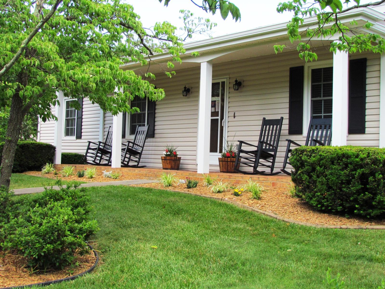 5300 Sundance Road Salem, VA 24153 - Photo 31 of 31 Front Porch