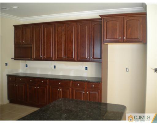 1089 New Dover Road Edison, NJ 08820 - Photo 11 of 14
