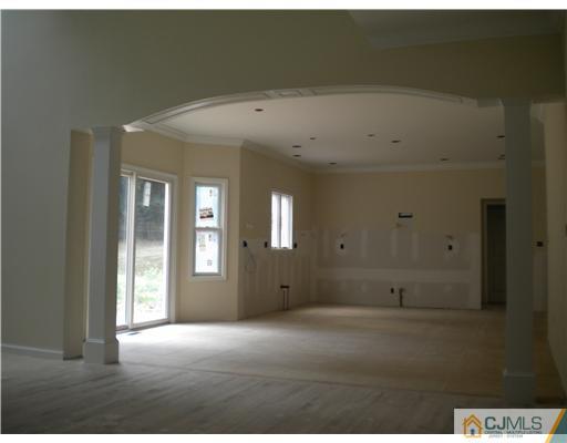 1089 New Dover Road Edison, NJ 08820 - Photo 6 of 14