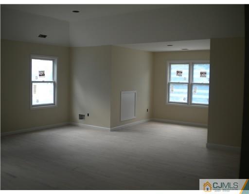 1089 New Dover Road Edison, NJ 08820 - Photo 7 of 14