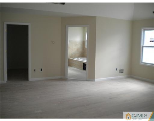 1089 New Dover Road Edison, NJ 08820 - Photo 8 of 14
