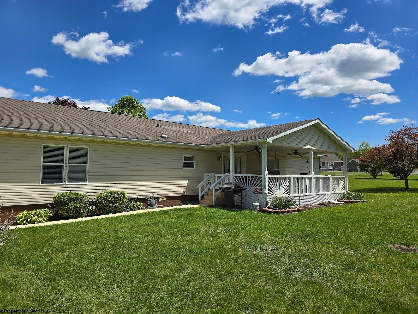 431 Pine Circle Reedsville, WV 26547 - Photo 3 of 23 Gallery Image 3